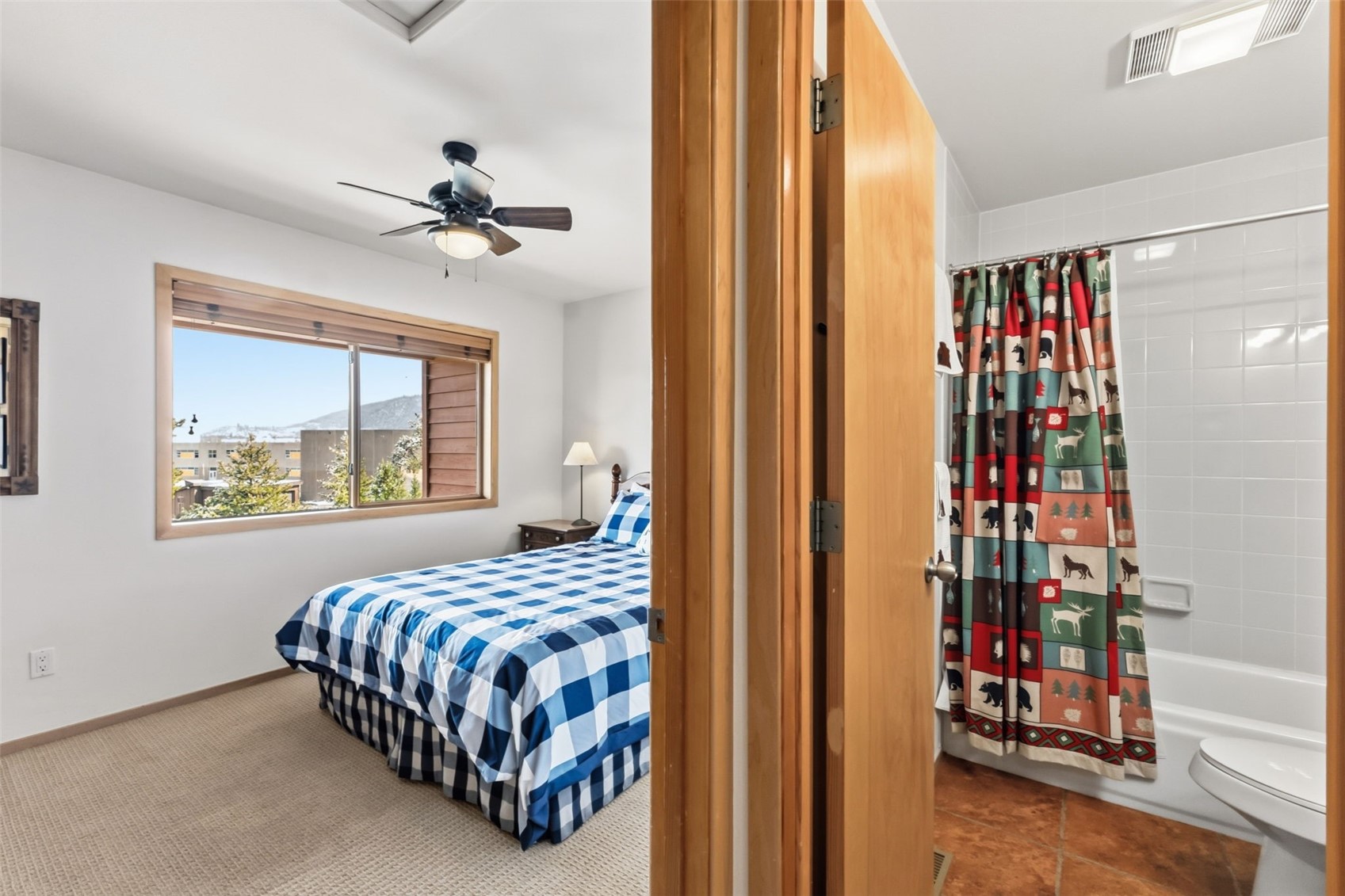 722 Meadow Creek DRIVE E