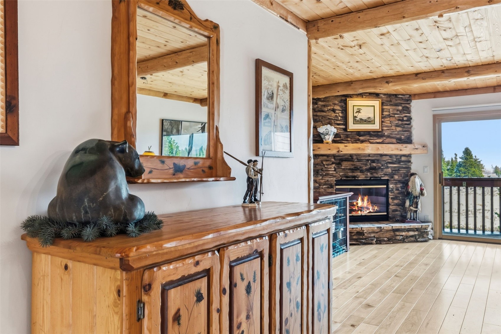 722 Meadow Creek DRIVE E