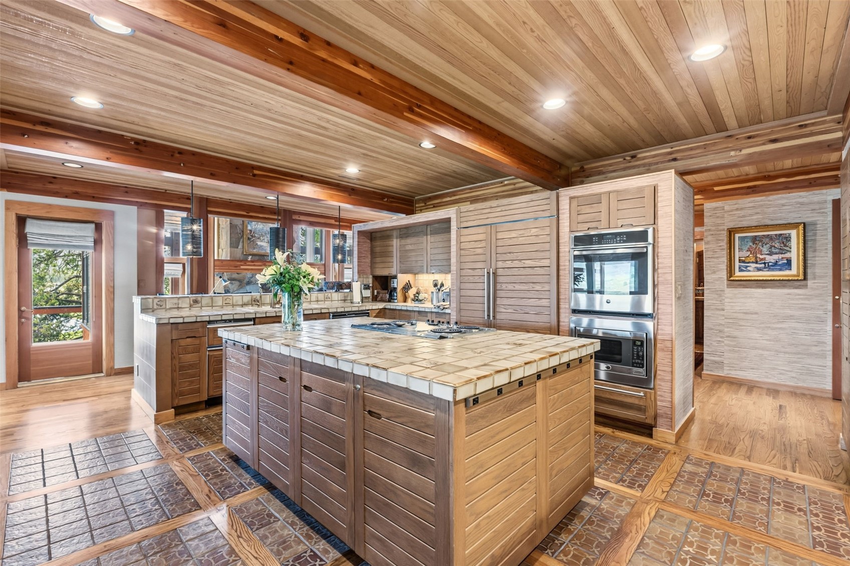 204 Clover LANE