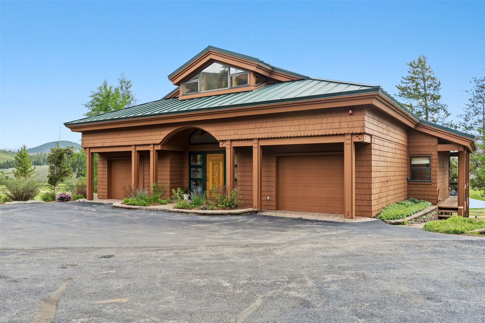 204 Clover LANE