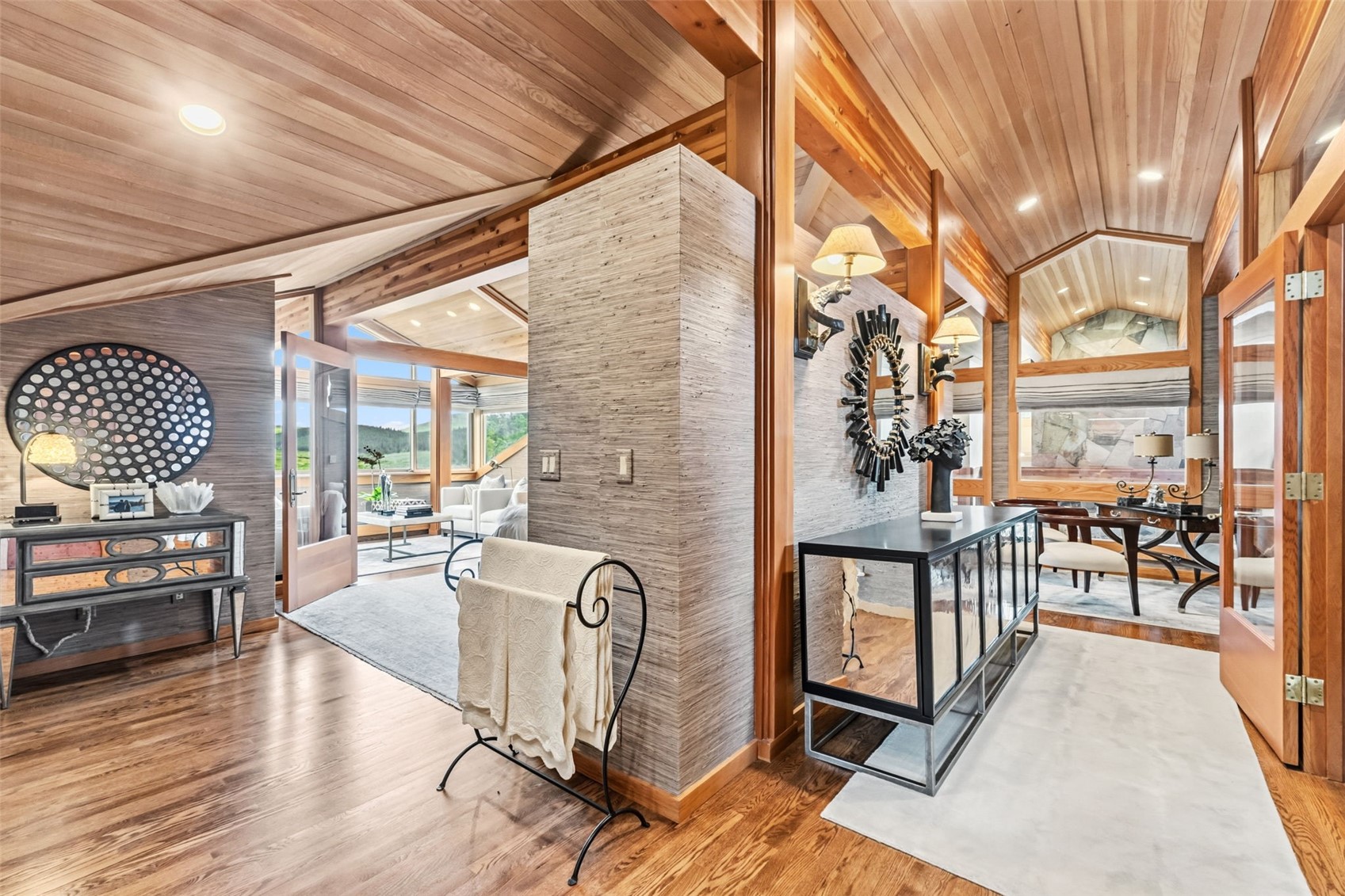 204 Clover LANE