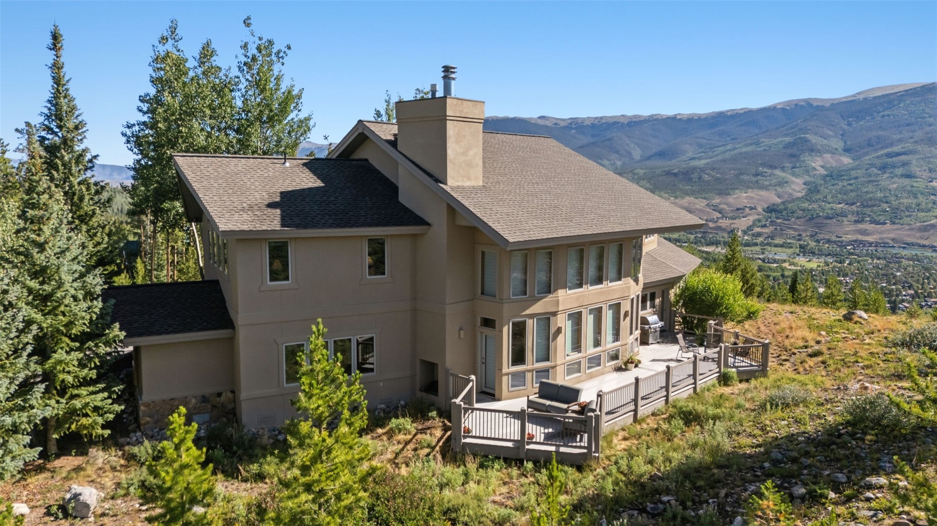 1165 Emerald ROAD