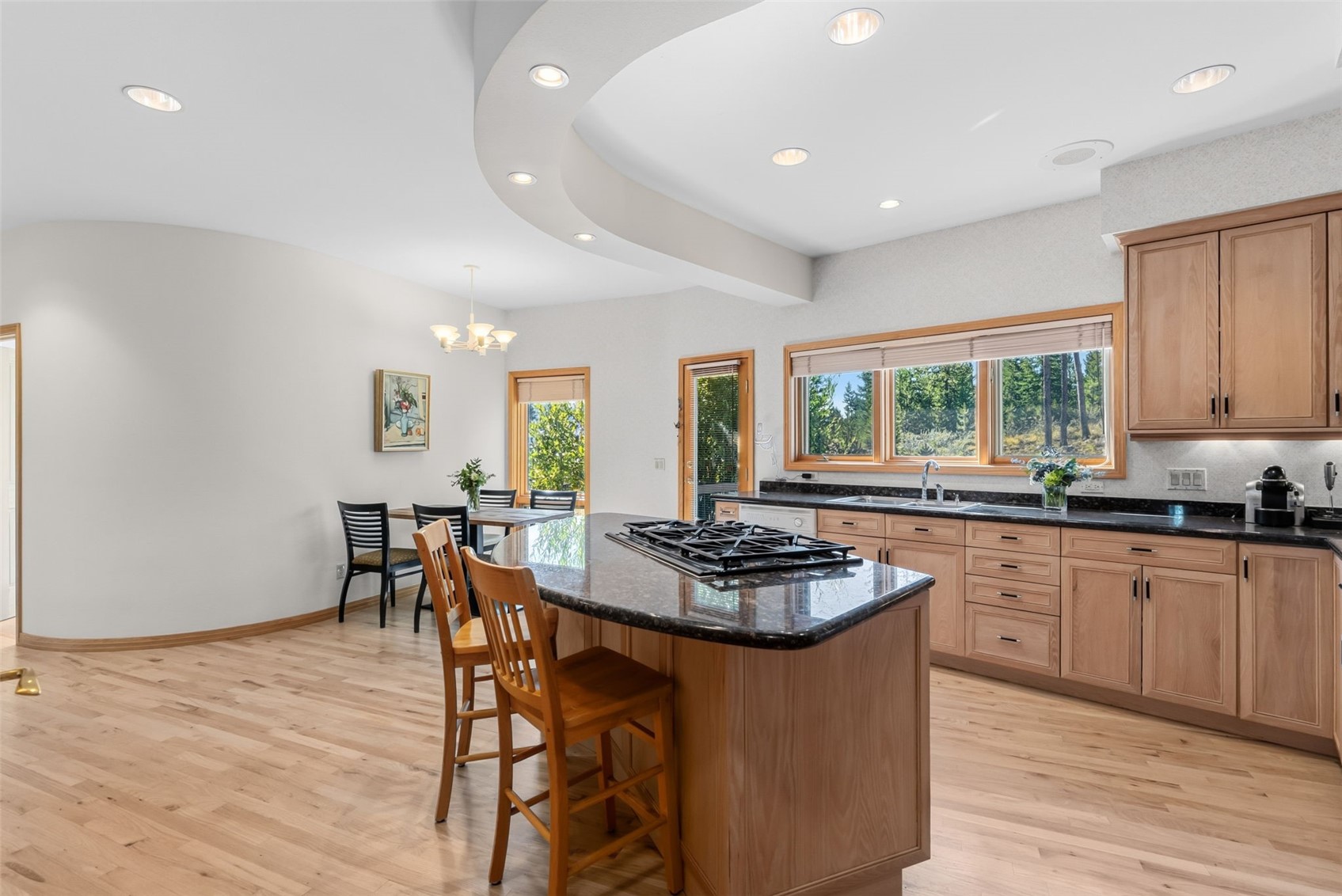 1165 Emerald ROAD