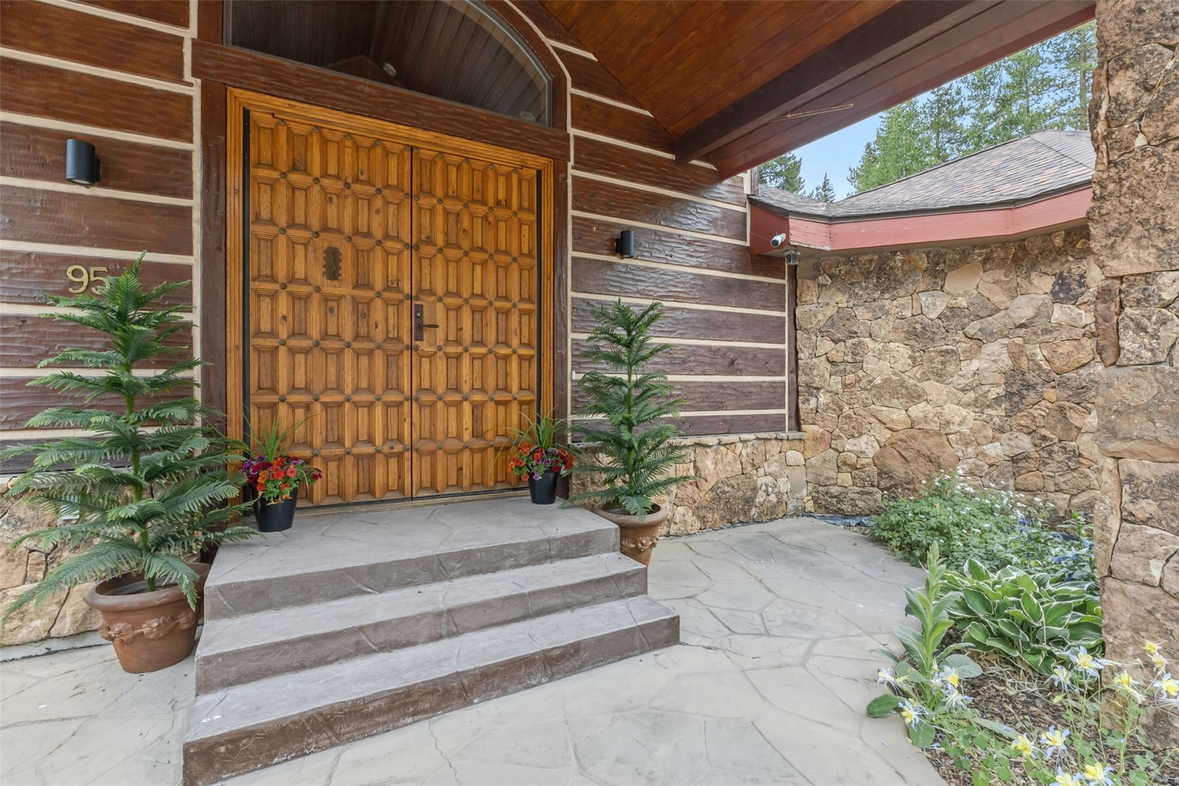 95 Riverwood DRIVE