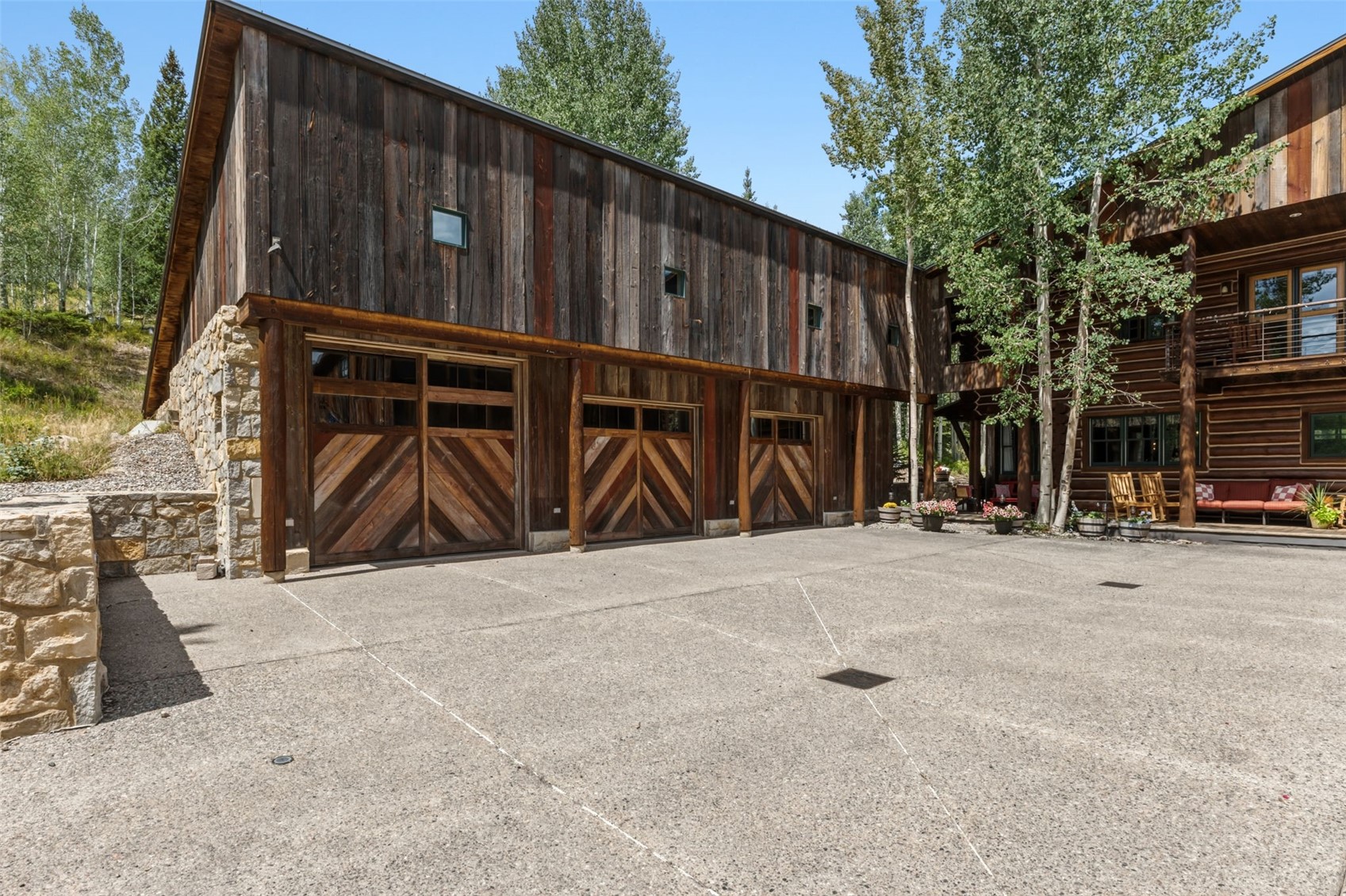 264 Pearl LANE