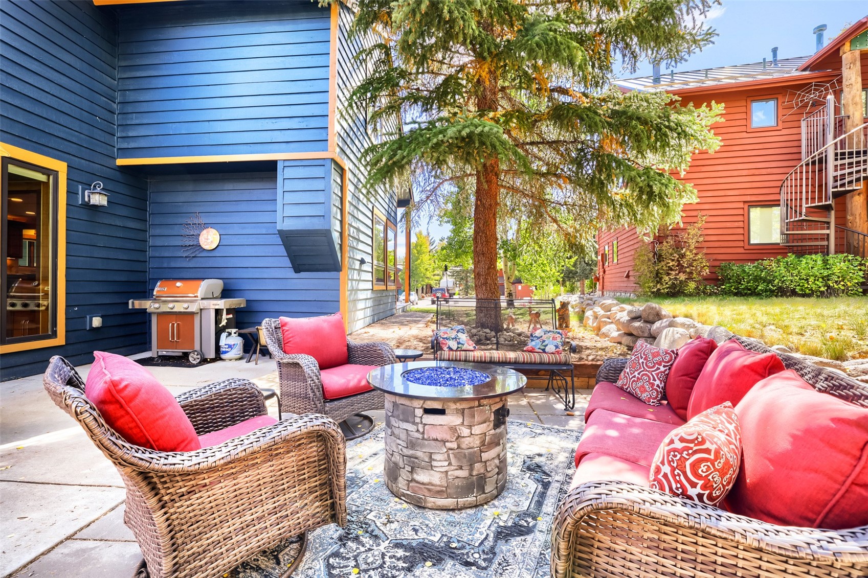 460 W Coyote DRIVE