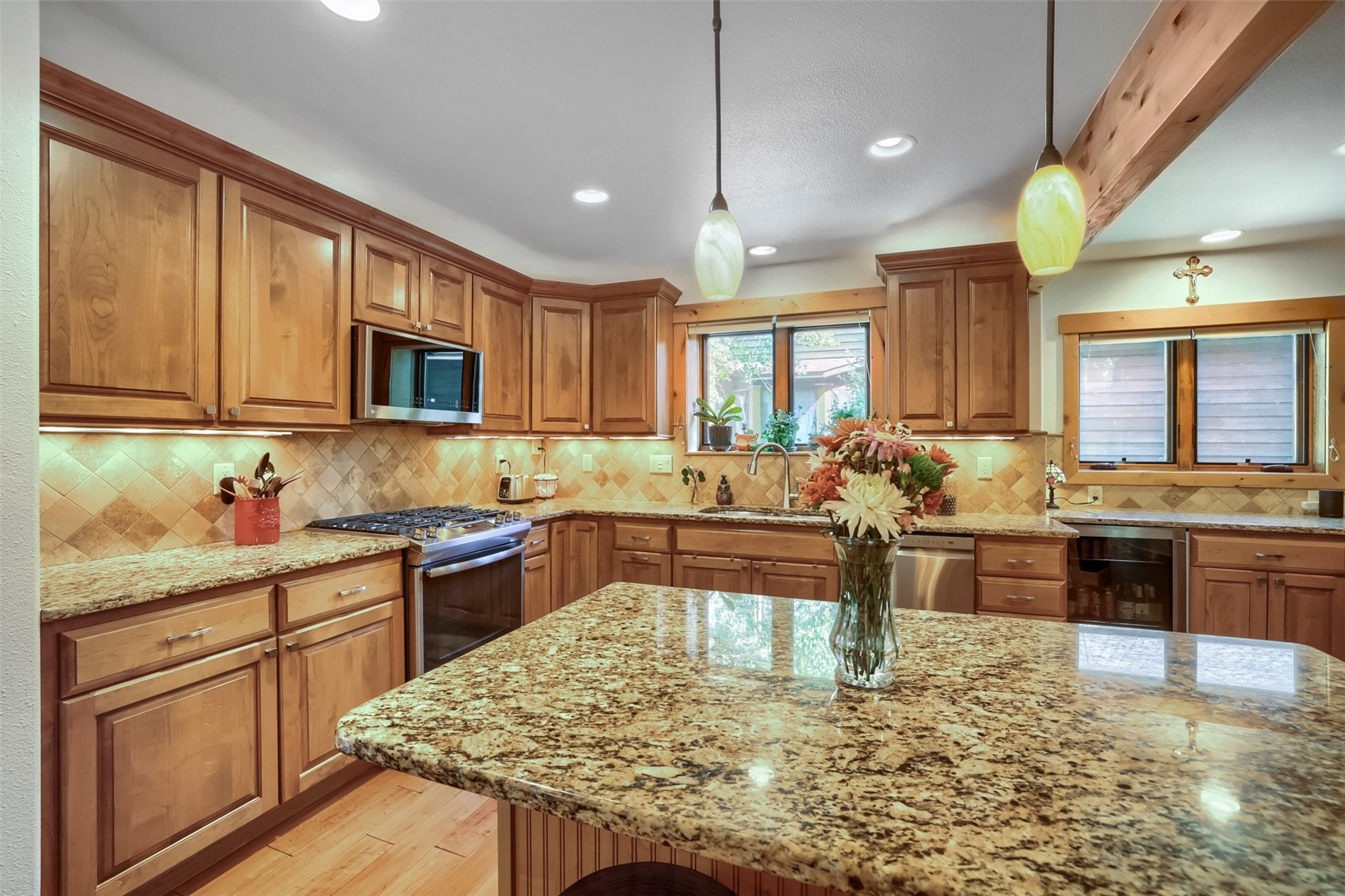 460 W Coyote DRIVE
