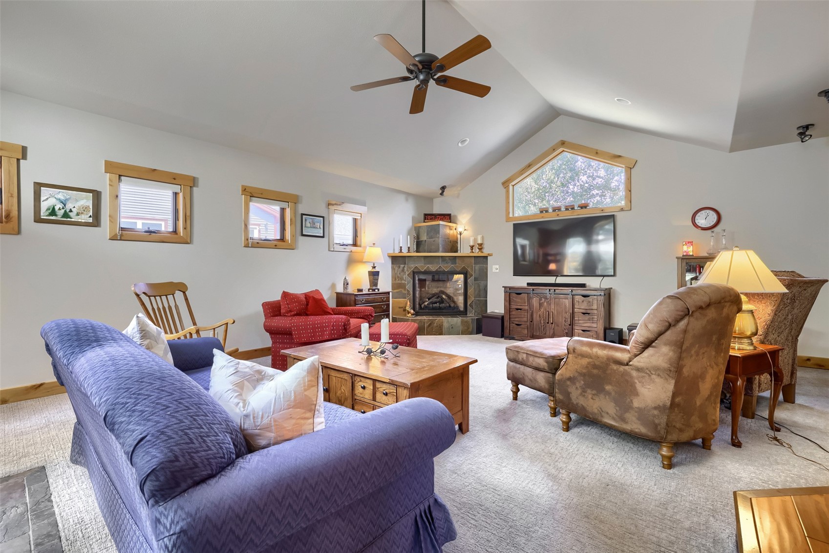 460 W Coyote DRIVE