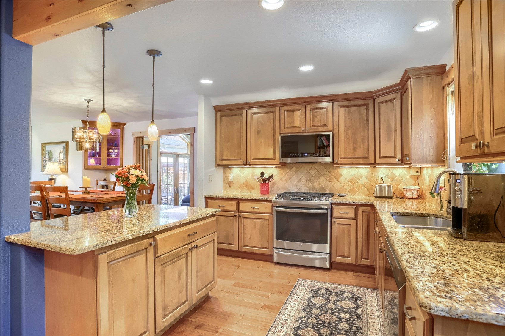460 W Coyote DRIVE