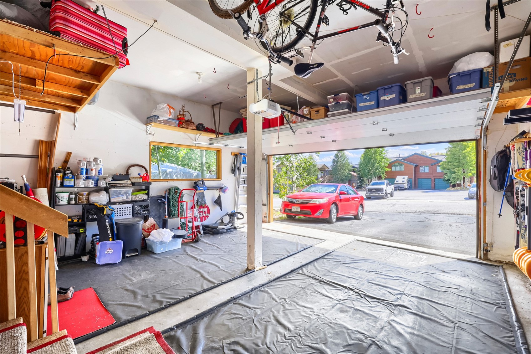 460 W Coyote DRIVE