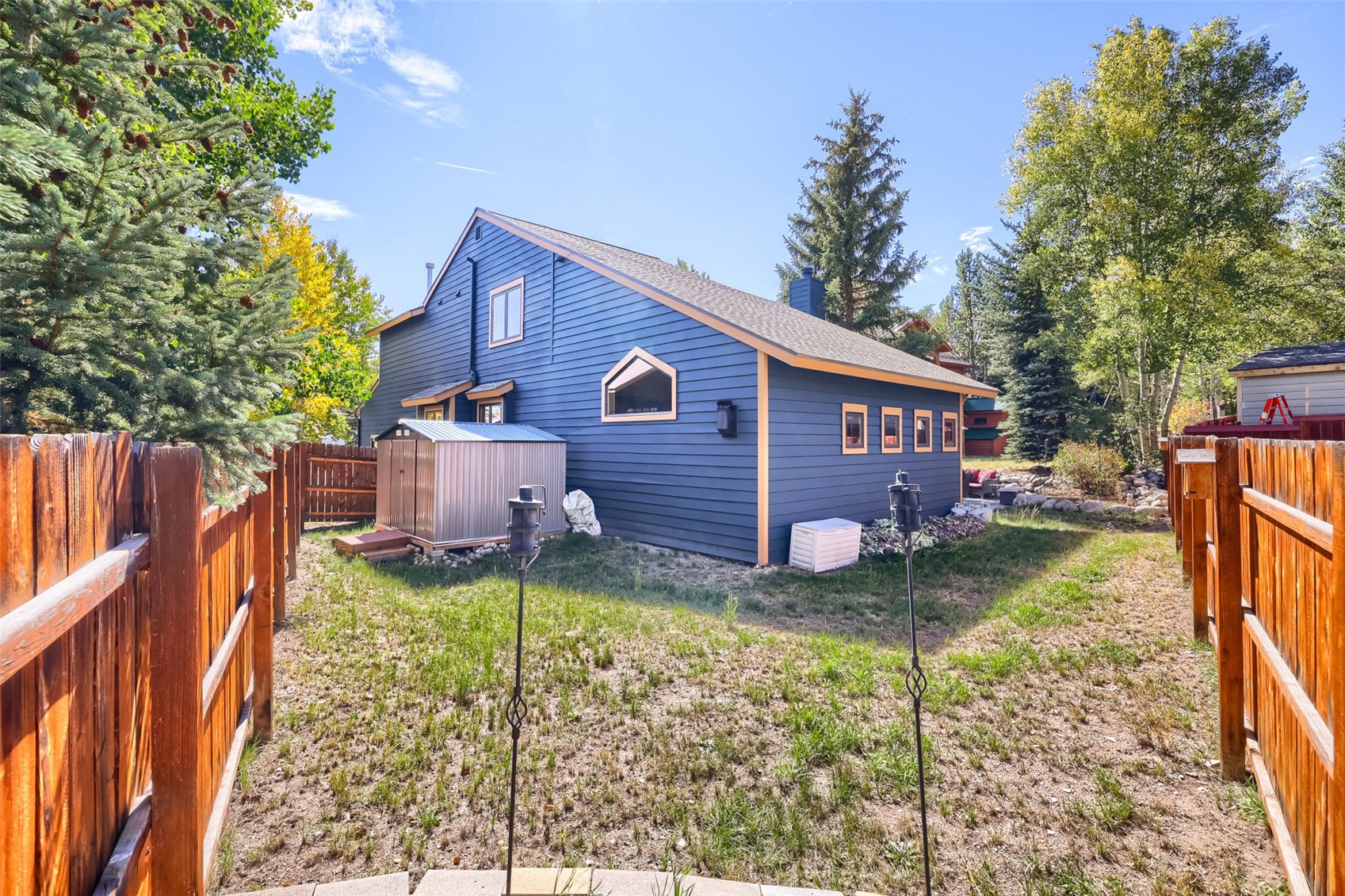 460 W Coyote DRIVE