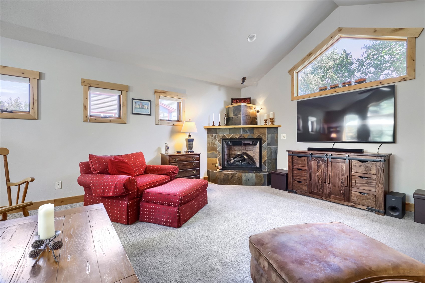 460 W Coyote DRIVE