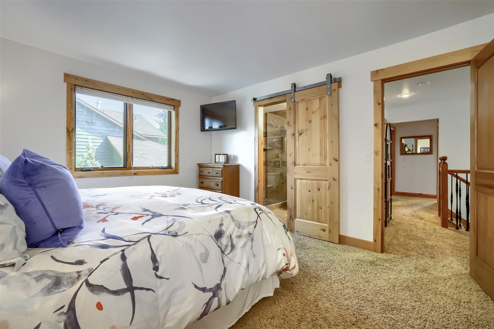 460 W Coyote DRIVE