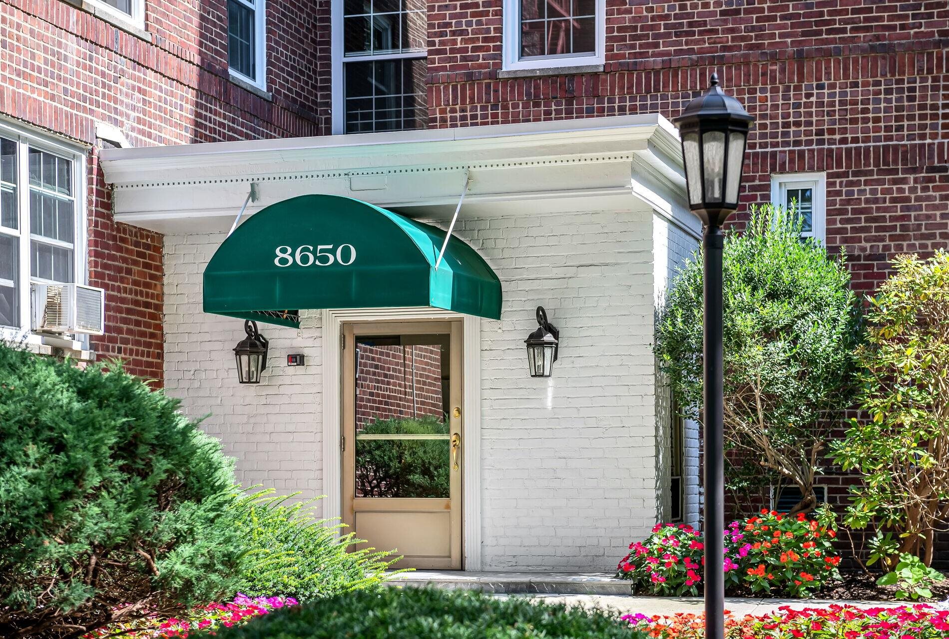 8650 BLVD EAST Unit 1B