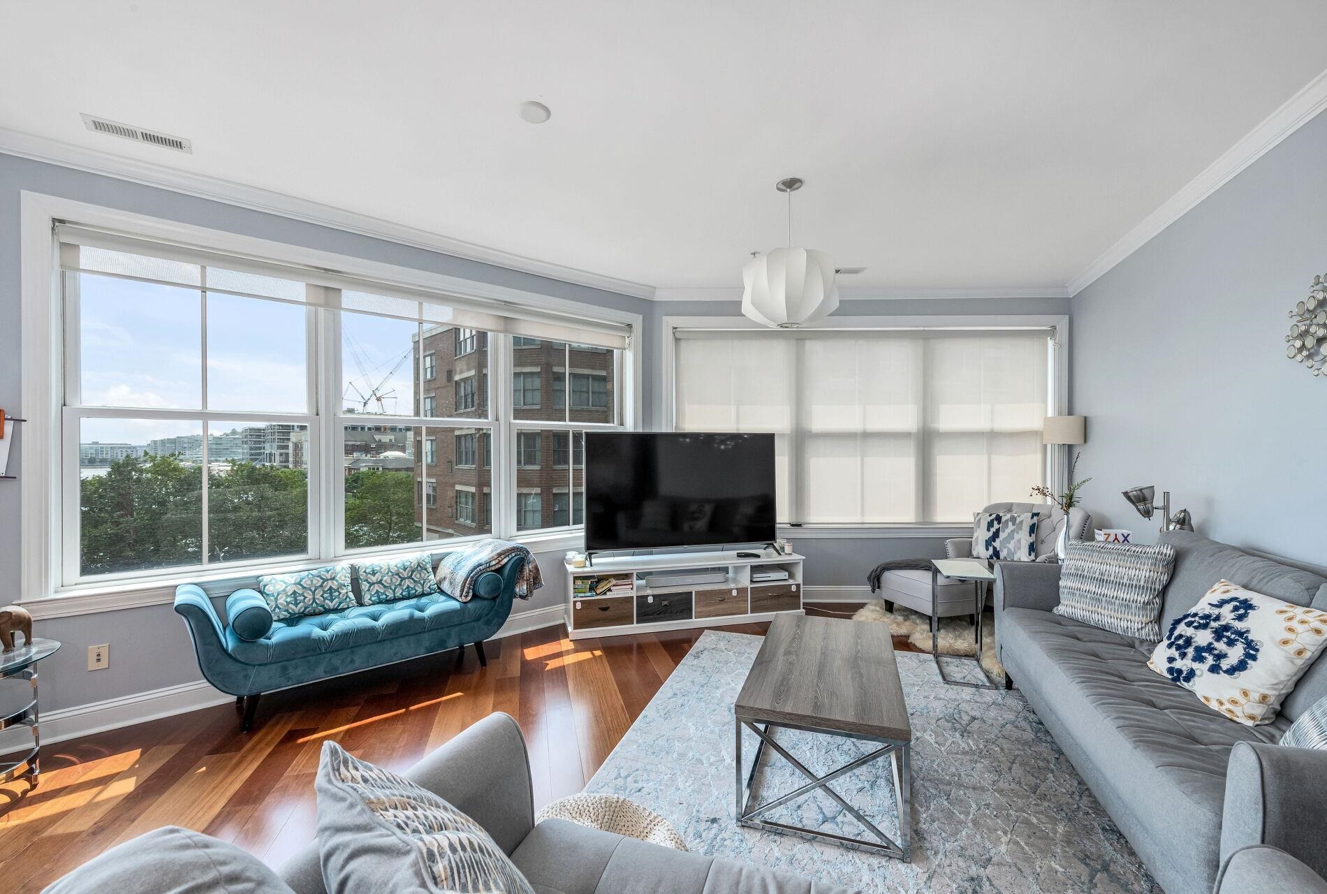 20 AVENUE AT PORT IMPERIAL Unit: 302