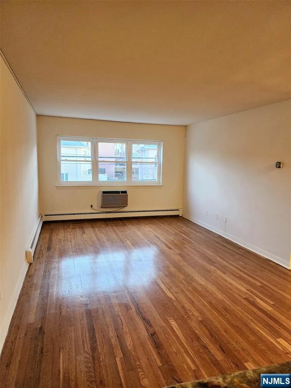 475 Grand Avenue LB