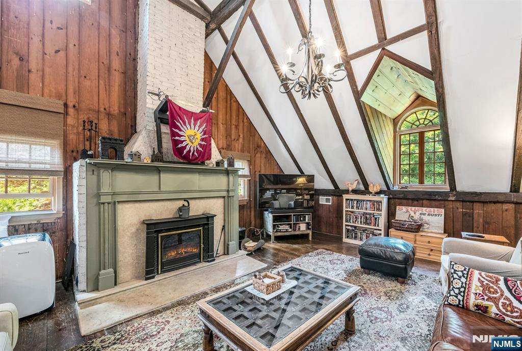 125 Lakeview