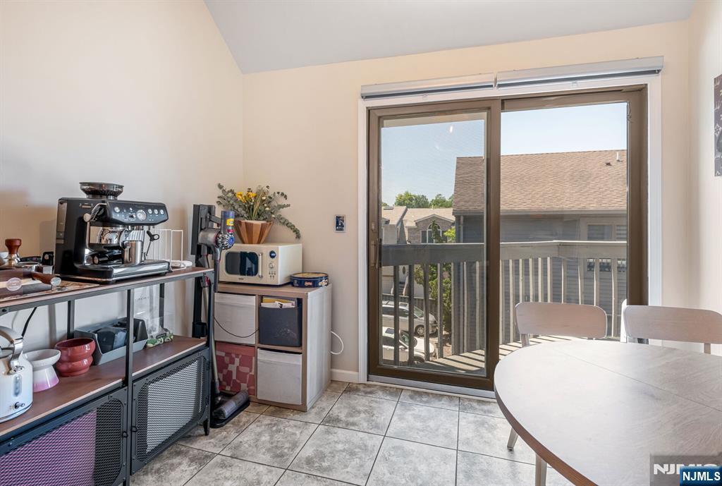 1566 Anderson Avenue 66J