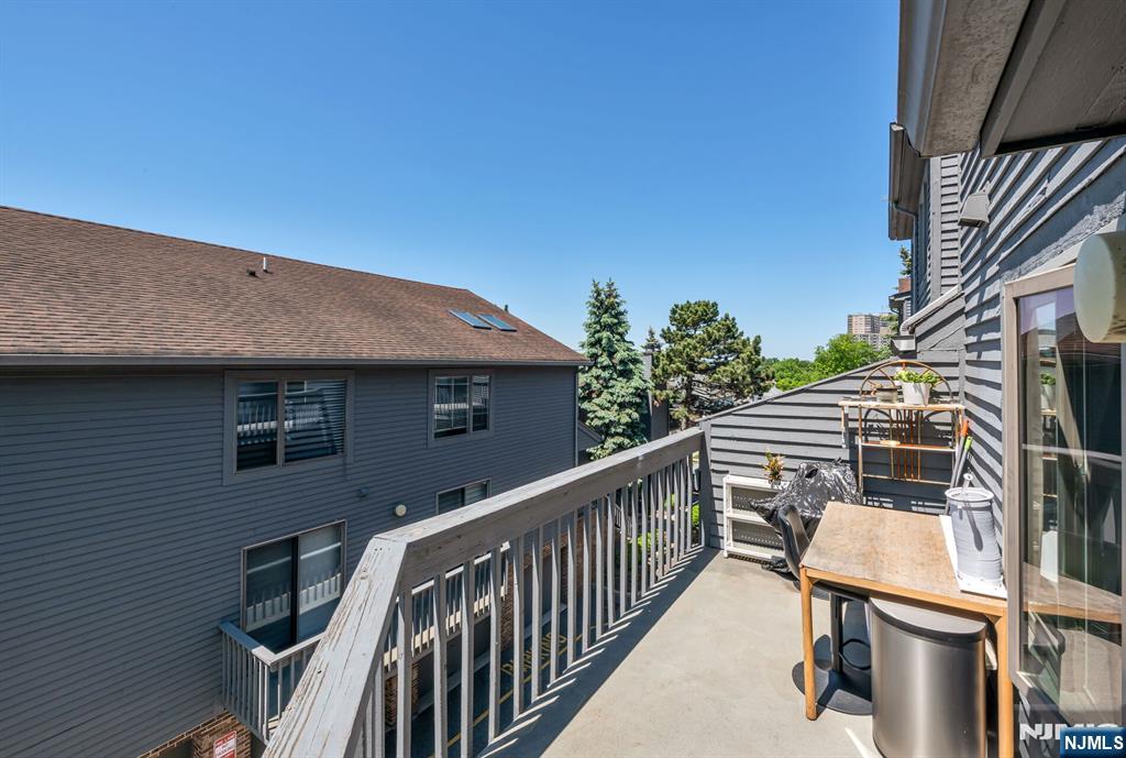 1566 Anderson Avenue 66J