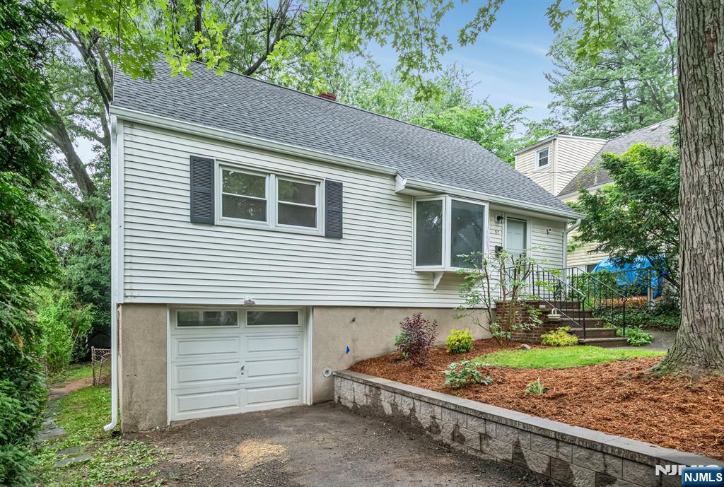 97 Palisade Avenue