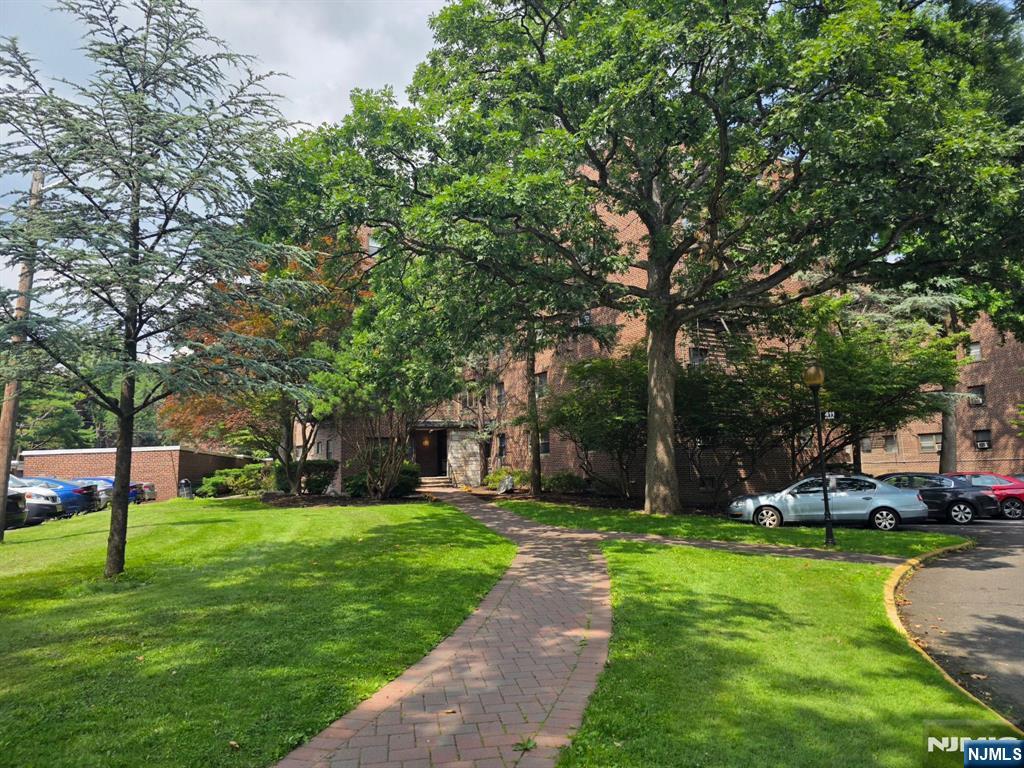 411 Park Place 4D