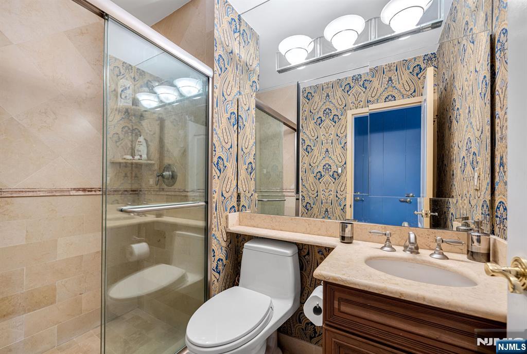 1530 Palisades 7J