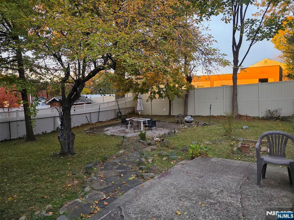 27 End Avenue