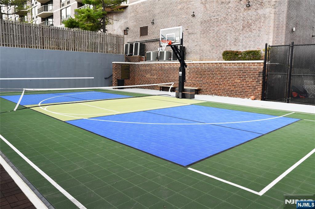 770 Anderson Avenue 4K