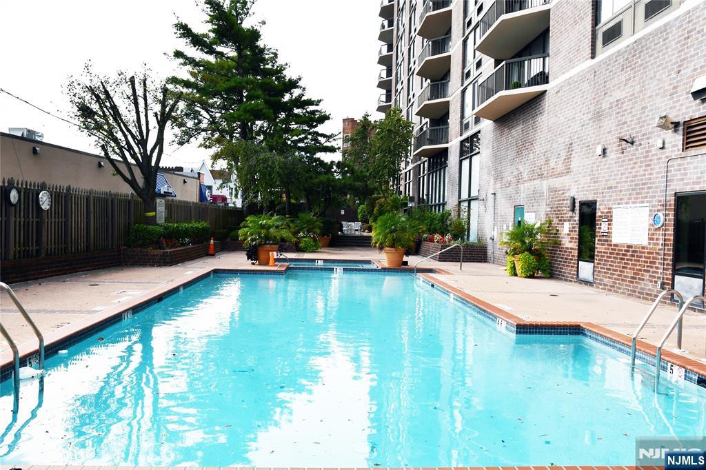 770 Anderson Avenue 4K