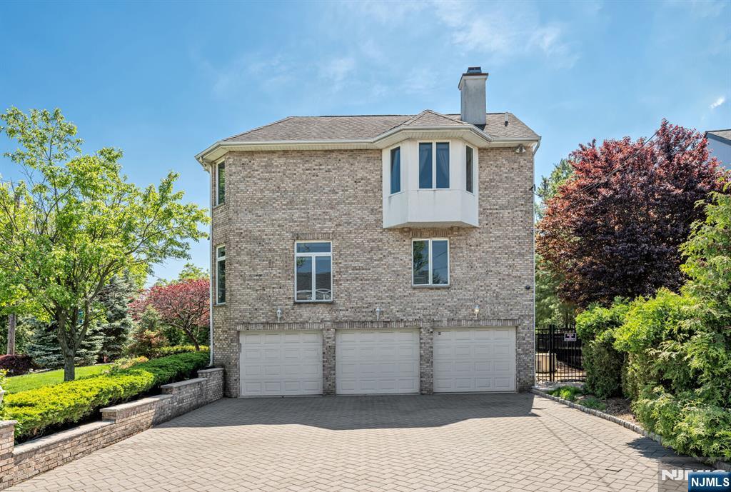 1115 Arcadian Way