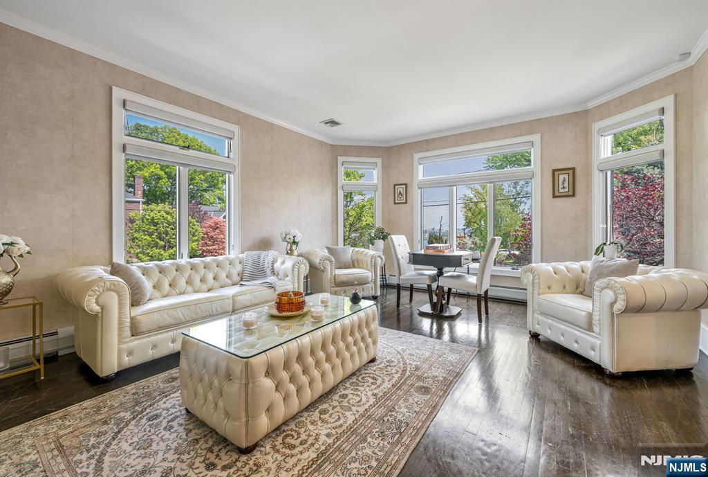 1115 Arcadian Way