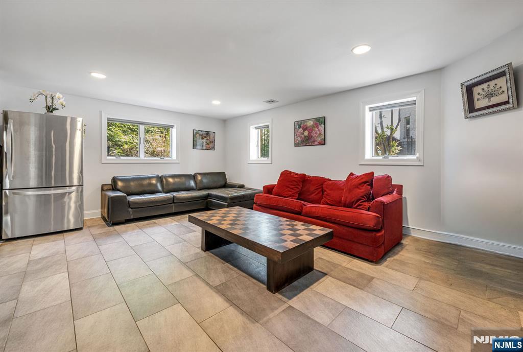 1115 Arcadian Way