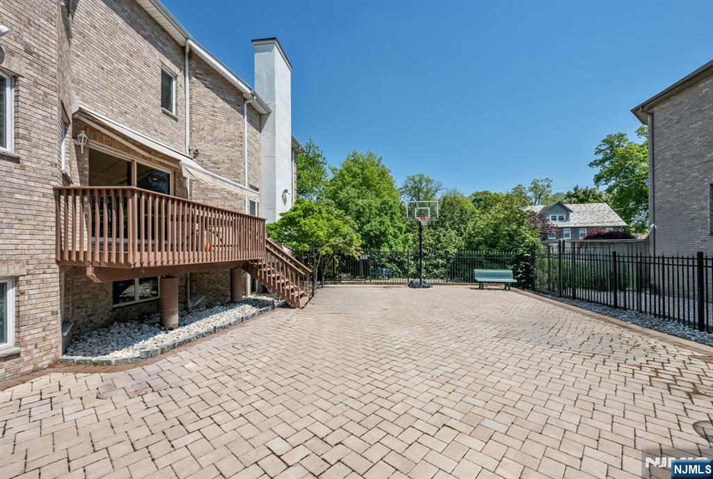 1115 Arcadian Way