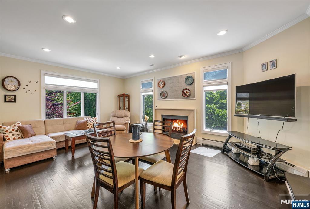 1115 Arcadian Way