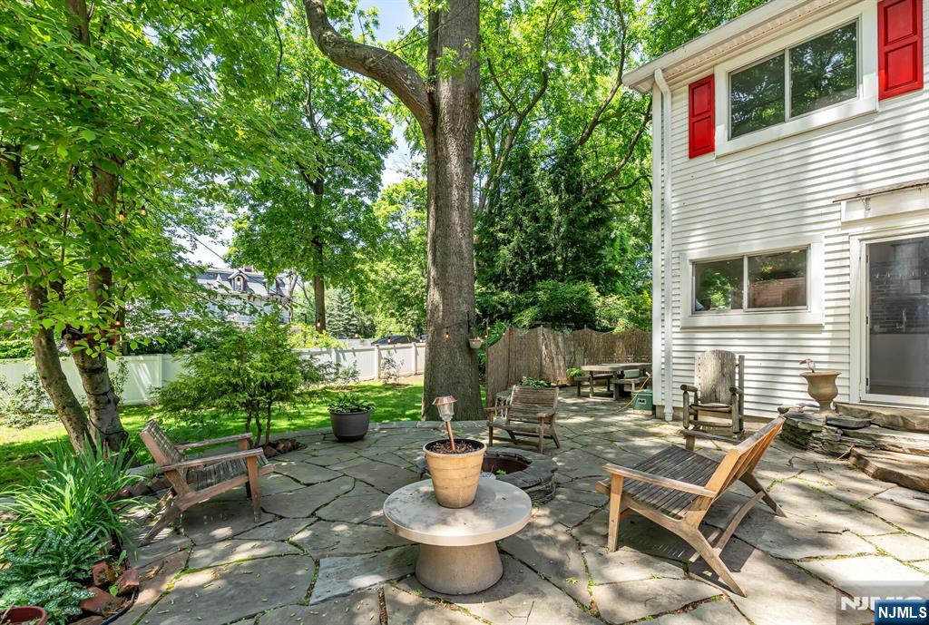 740 River Road