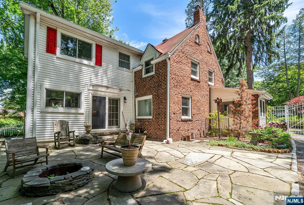 740 River Road