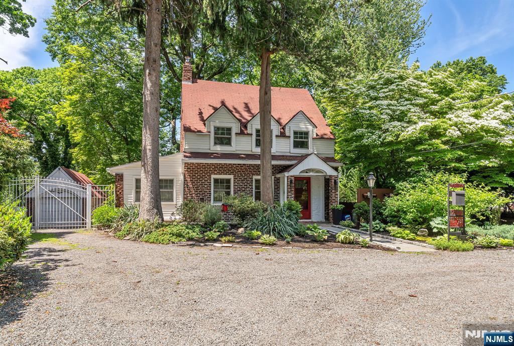 740 River Road