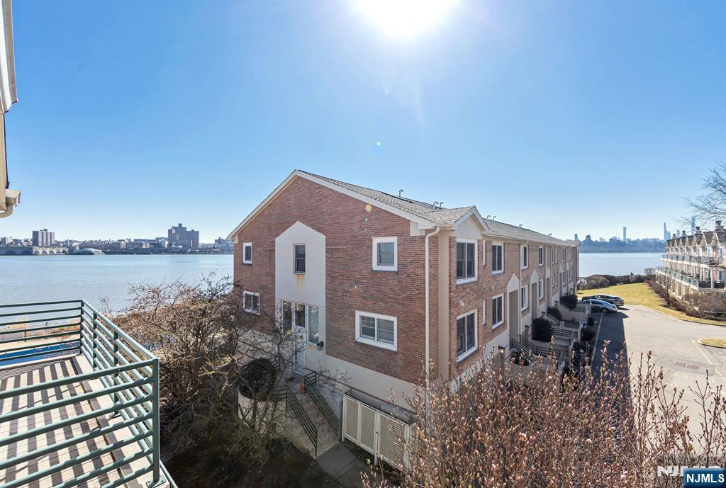 16 Grand Cove Way C16