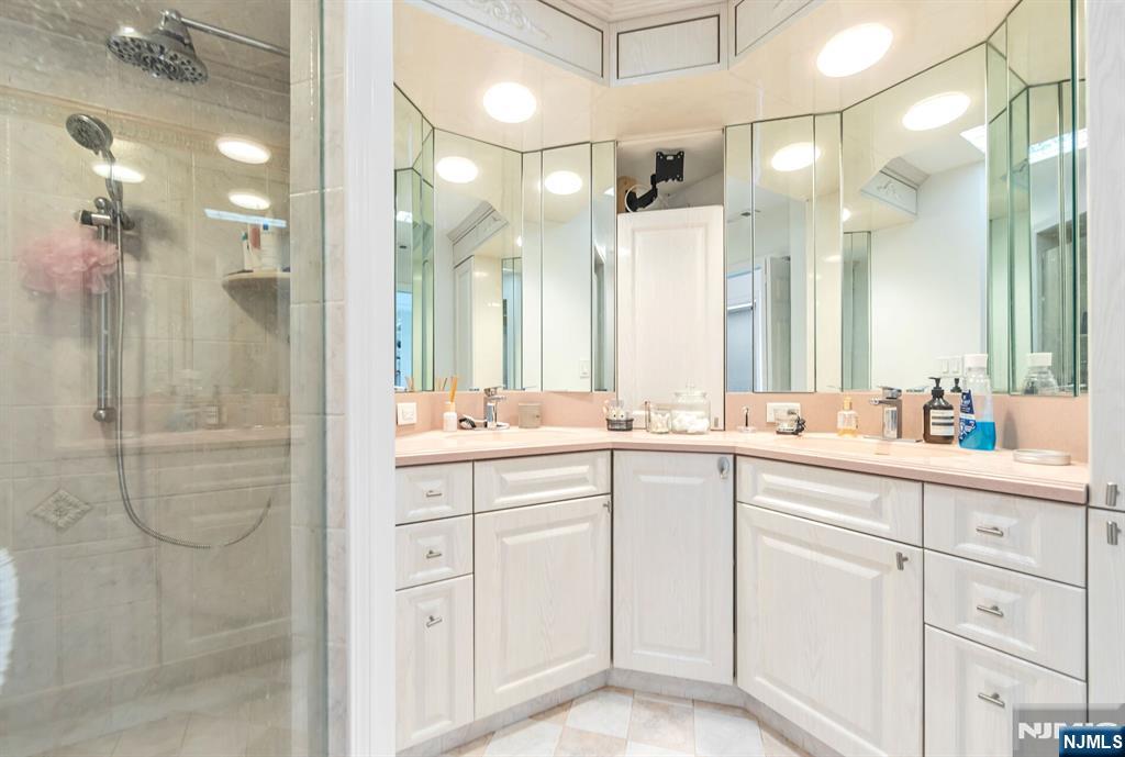 16 Grand Cove Way C16