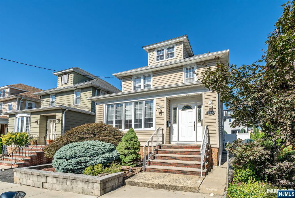 151 Summit Avenue