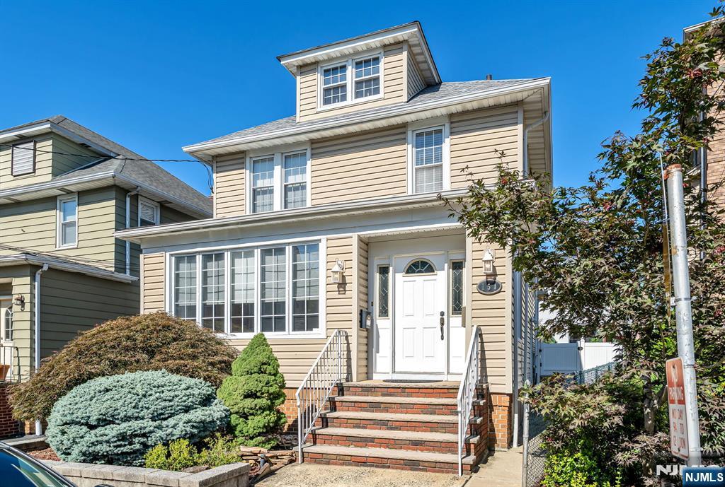 151 Summit Avenue