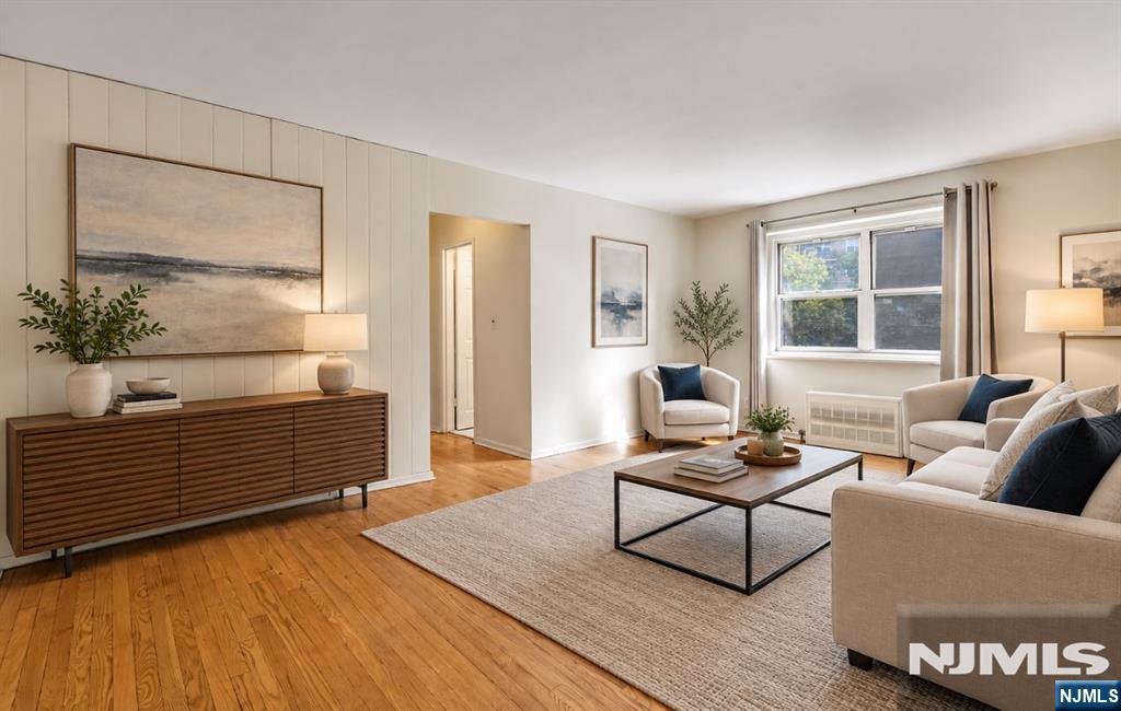 2205 N Central 3F