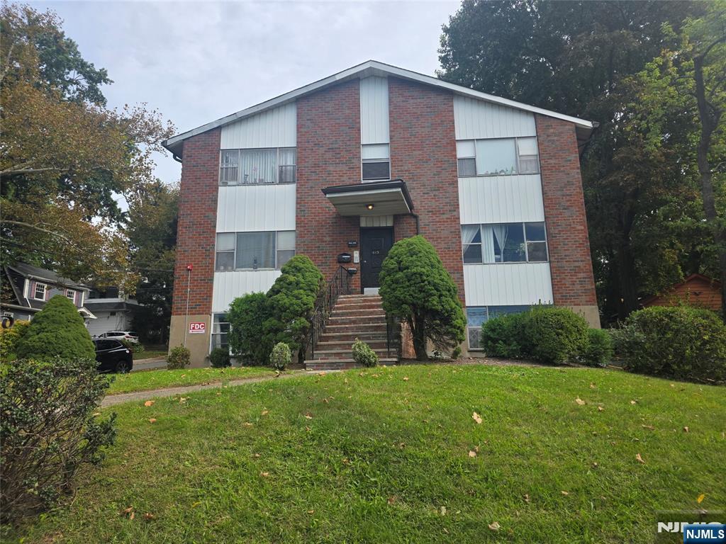 473 Grand Avenue