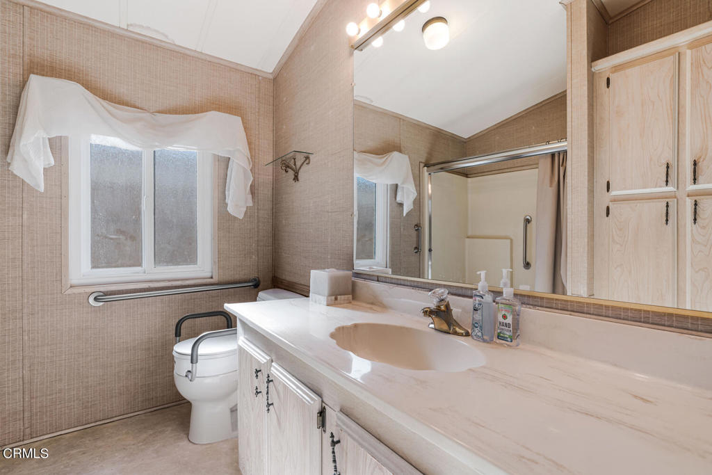 1220 Johnson Drive 125