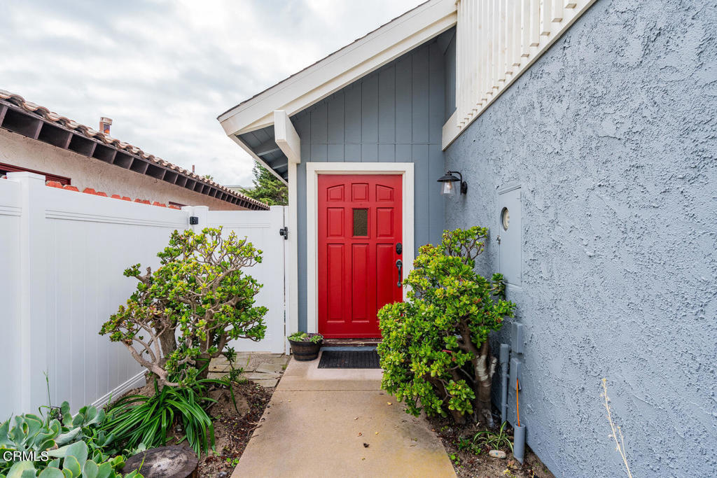 5228 Outrigger Way