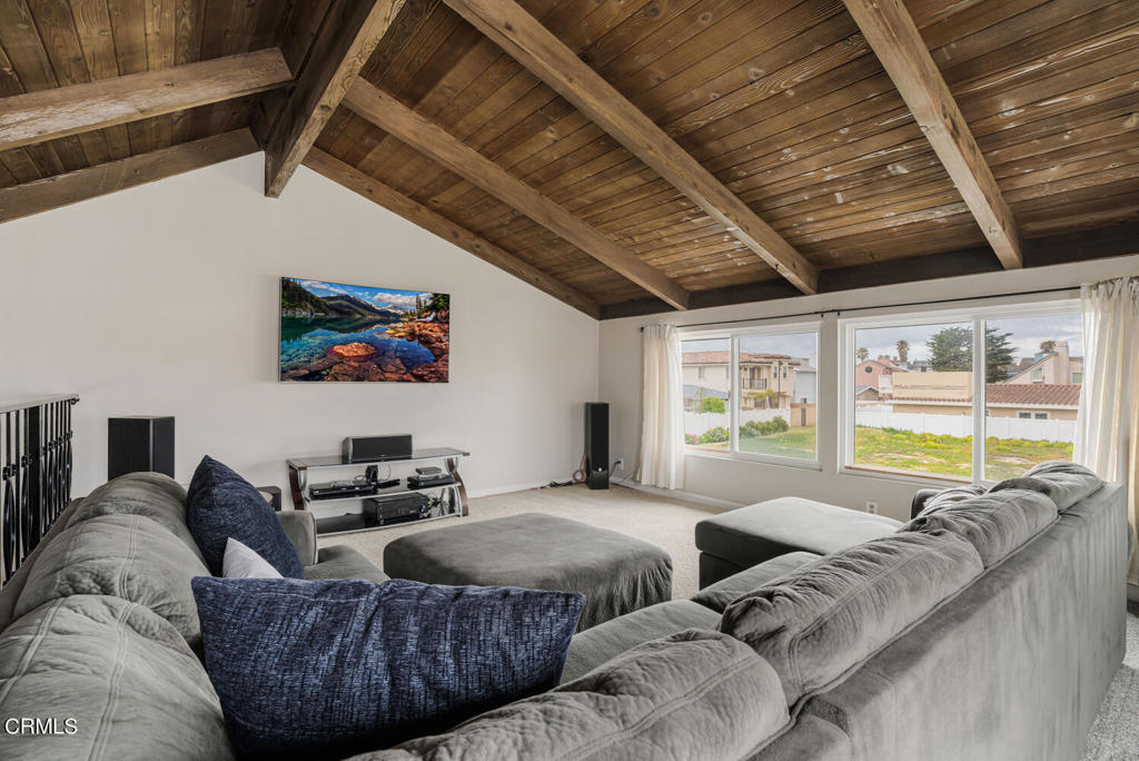 5228 Outrigger Way