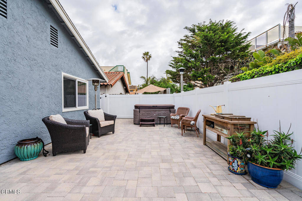 5228 Outrigger Way