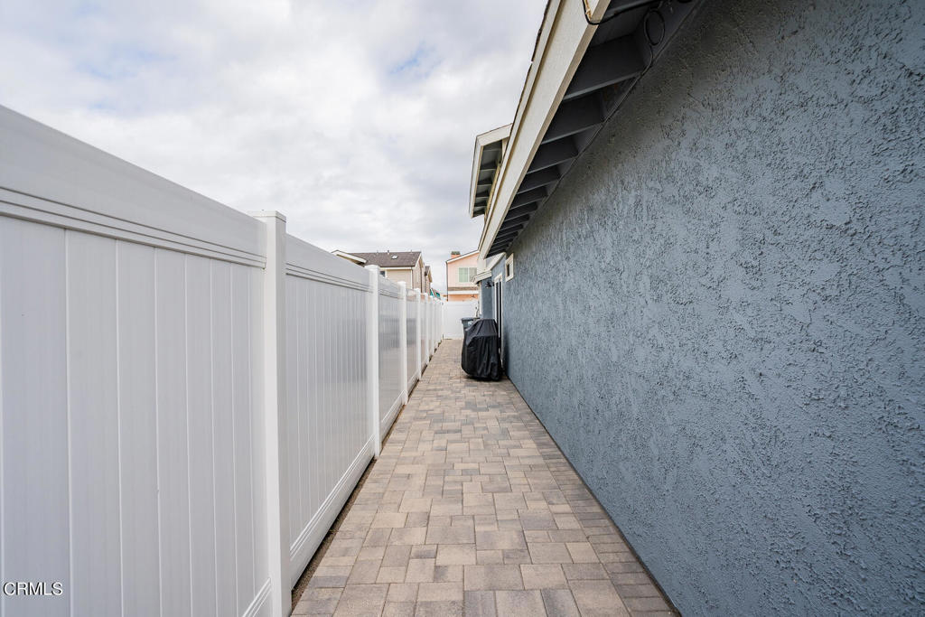 5228 Outrigger Way