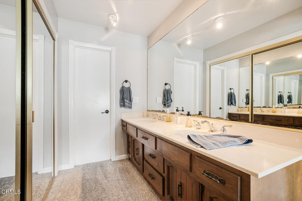 5228 Outrigger Way