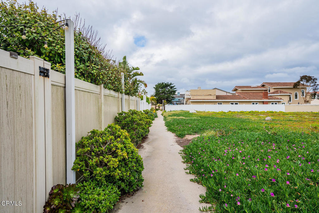 5228 Outrigger Way